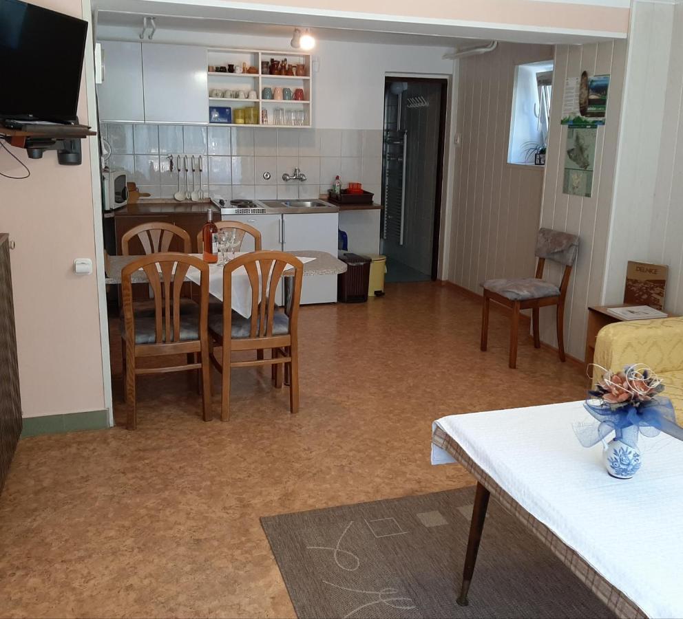 Apartments Gale Делнице Экстерьер фото